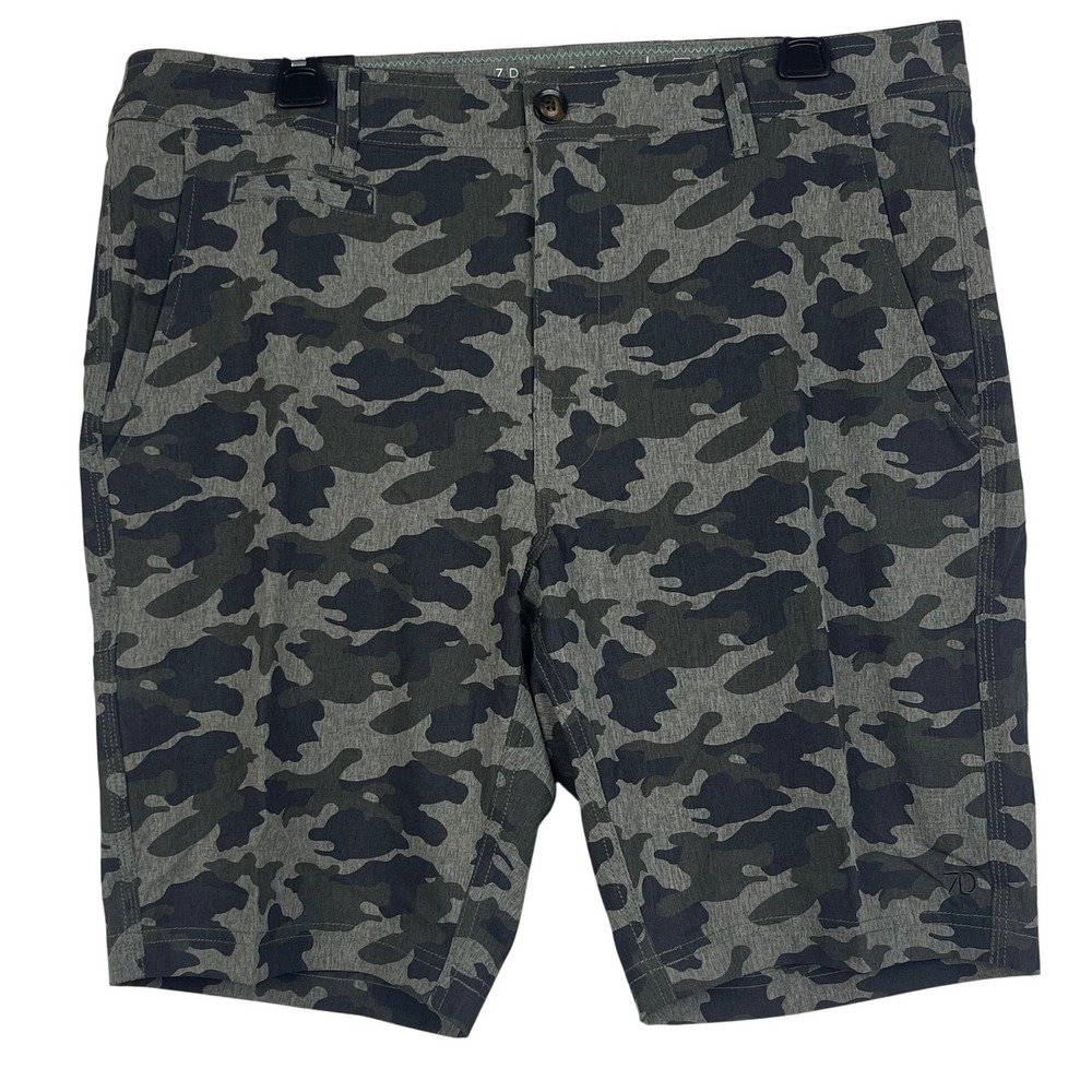 NEW 7 Diamonds Cloudbreak Performance Shorts Mens 30 Camo 4-Way Stretch Gray